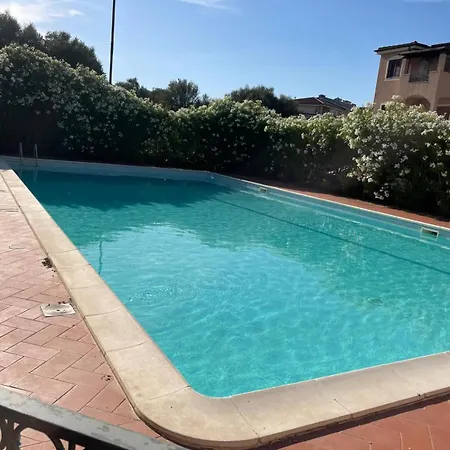 Airport-free Shuttle Night-pool Azzurro Wi Fi Air Cond Wash Machine Parking Included In Price Apartamento Olbia