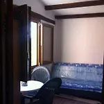 Airport-Blue Pool-Free Check In Shuttle -Air Cond-Wi Fi-Wash Machine-Parking-All Included In Price Olbia