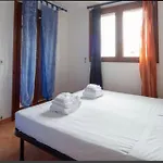 Apartament Airport-Blue Pool-Free Check In Shuttle -Air Cond-Wi Fi-Wash Machine-Parking-All Included In Price