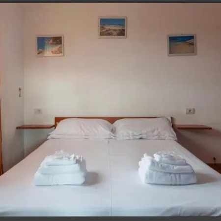 Airport-free Shuttle Night-pool Azzurro Wi Fi Air Cond Wash Machine Parking Included In Price * Olbia